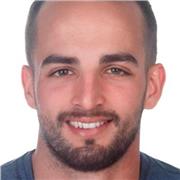 Profesor de español nativo y Educación física, graduado en Ciencias del Deportes y con el máster de Profesorado. Estoy capacitado para dar clase de lengua y matemáticas en primaria, además de las especialidades estudiadas